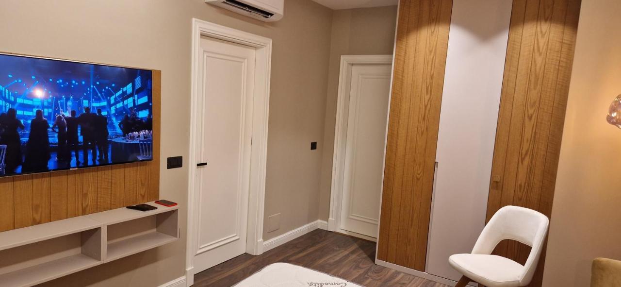 Central Deluxe Apartment Tiran Dış mekan fotoğraf
