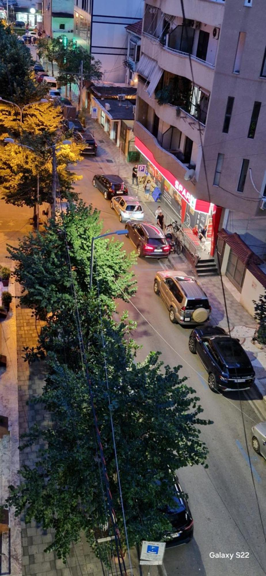 Central Deluxe Apartment Tiran Dış mekan fotoğraf